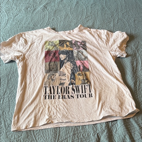 Taylor Swift The Eras Tour 2023 Oversized White Tee - Picture 1 of 4